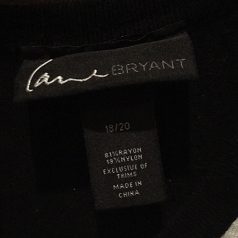 Beautiful sweater from Lane Bryant. Size 18/20.